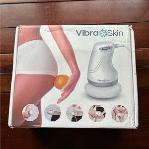 VibraSkin Handheld Body Massager - White / cellulite